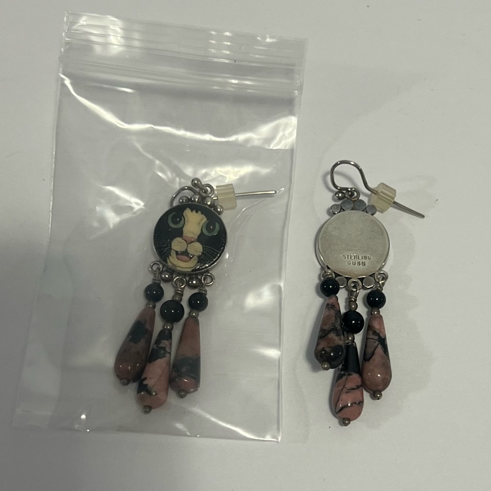 Source Unknown Black and Pink Cat Earrings - Picture 3 of 4